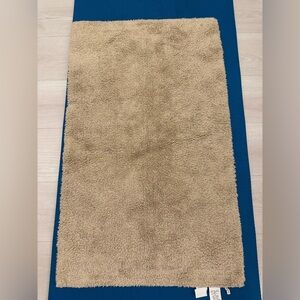 Pottery Barn Tan/Taupe Classic Organic Loop Bath Mat 21x34